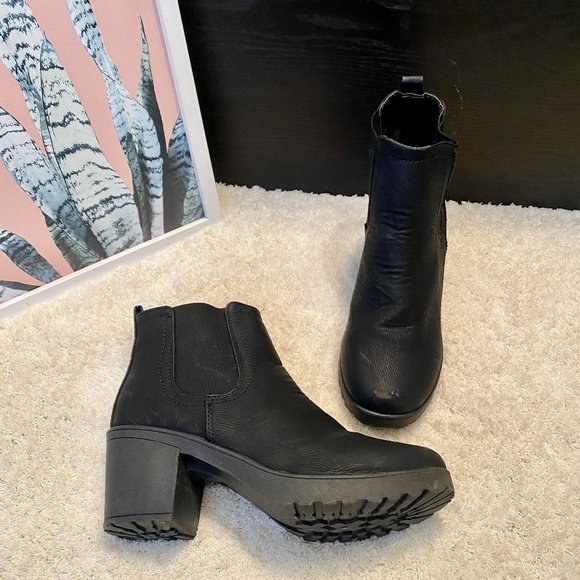 Black Ankle Boot Size 8.5 - 9 - Picture 5 of 6